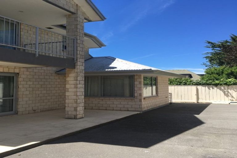 Photo of property in 207a Memorial Avenue, Burnside, Christchurch, 8053