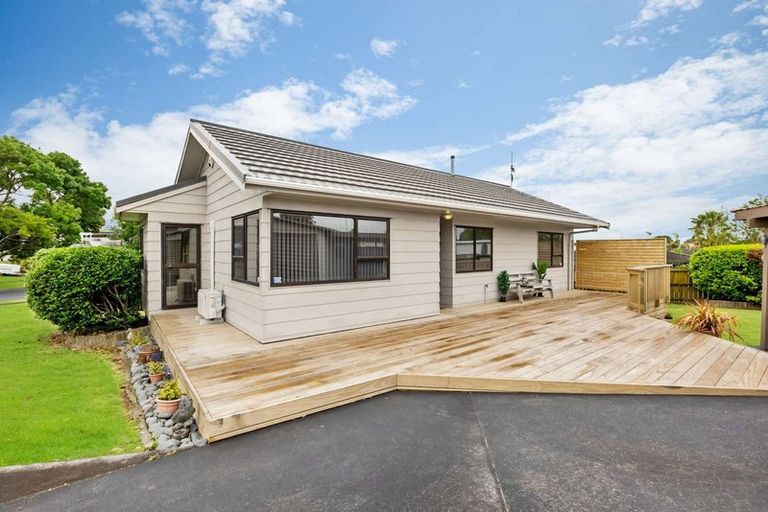 Photo of property in 4 Destino Court, Conifer Grove, Takanini, 2112