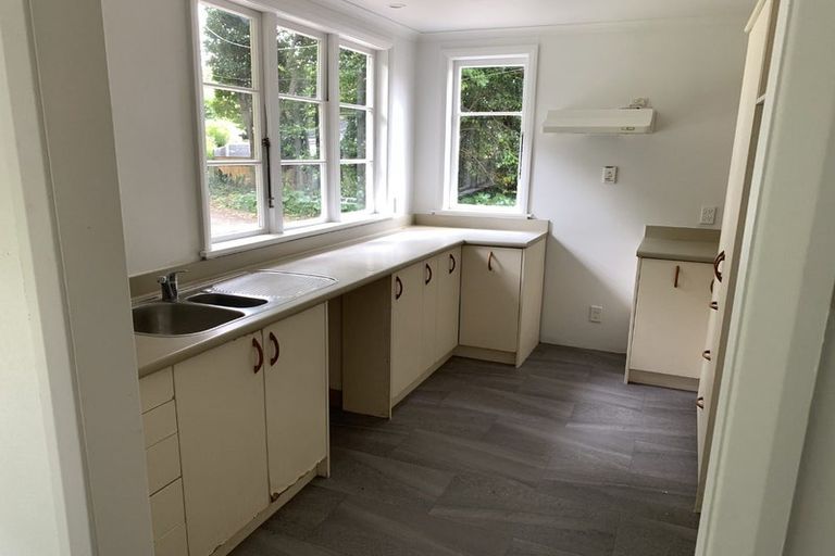 Photo of property in 188 Fitzherbert Avenue, West End, Palmerston North, 4410