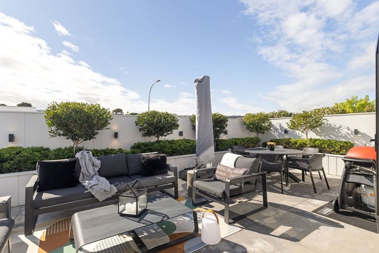 Photo of property in 62 Freedom Drive, Kelvin Grove, Palmerston North, 4414