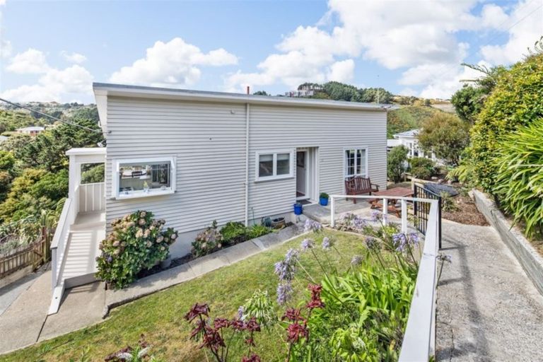 Photo of property in 16 Dominion Park Street, Johnsonville, Wellington, 6037