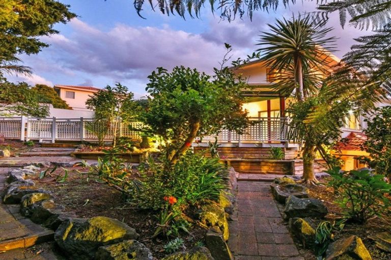 Photo of property in 5 Silkwood Grove, Totara Heights, Auckland, 2105