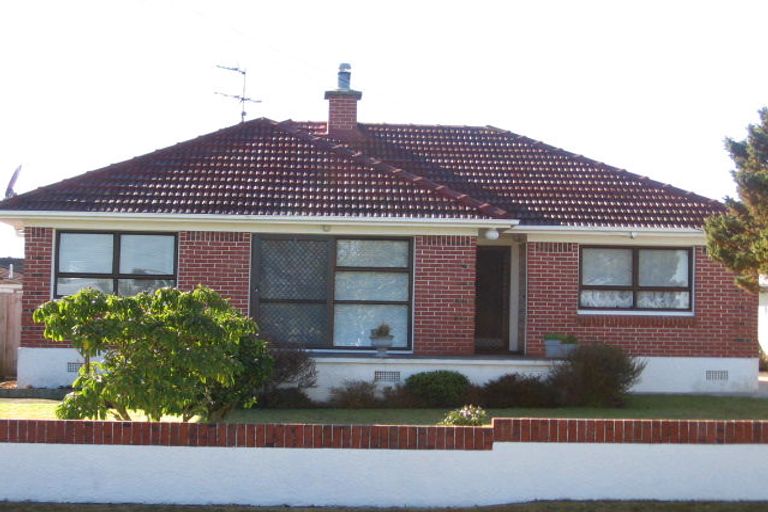 Photo of property in 39 Alma Crescent, Papakura, 2110