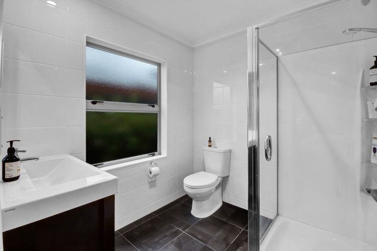 Photo of property in 81 Pacific Drive, Fitzherbert, Palmerston North, 4410