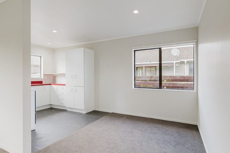 Photo of property in 42a Mcleavey Drive, Kelvin Grove, Palmerston North, 4414