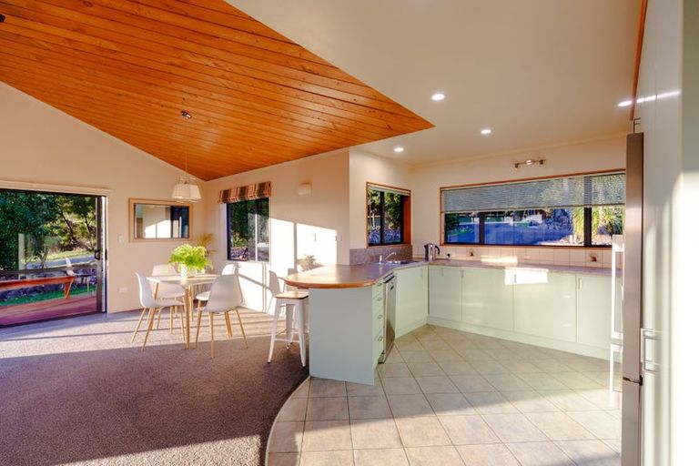 Photo of property in 70 Forest View Road, Te Kamo, Kamo, 0185