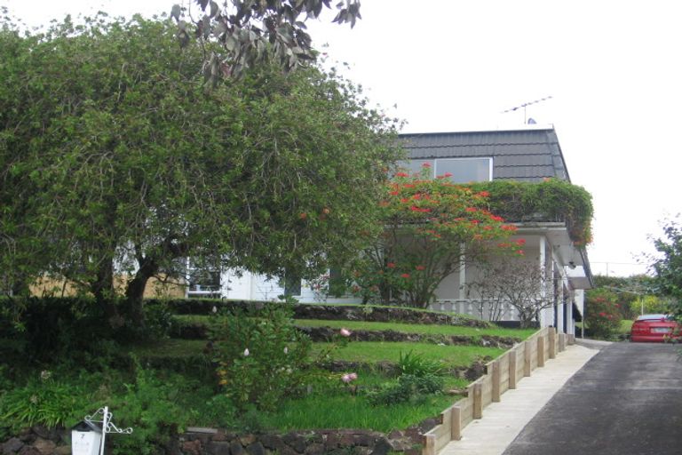 Photo of property in 7 St Ives Terrace, Mairangi Bay, Auckland, 0630