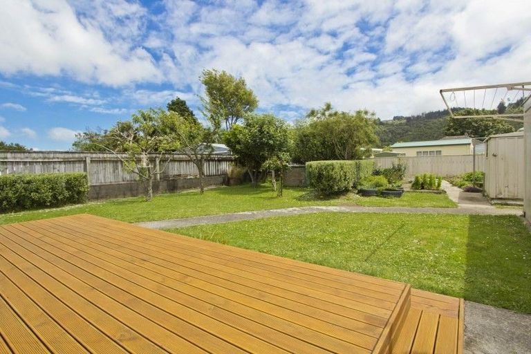 Photo of property in 13 Pearce Crescent, Taita, Lower Hutt, 5011