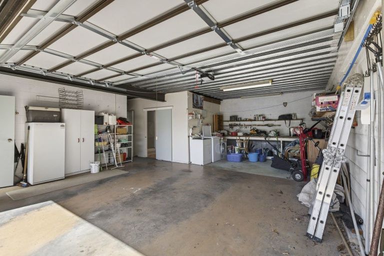 Photo of property in 6a Leatham Avenue, Strandon, New Plymouth, 4312