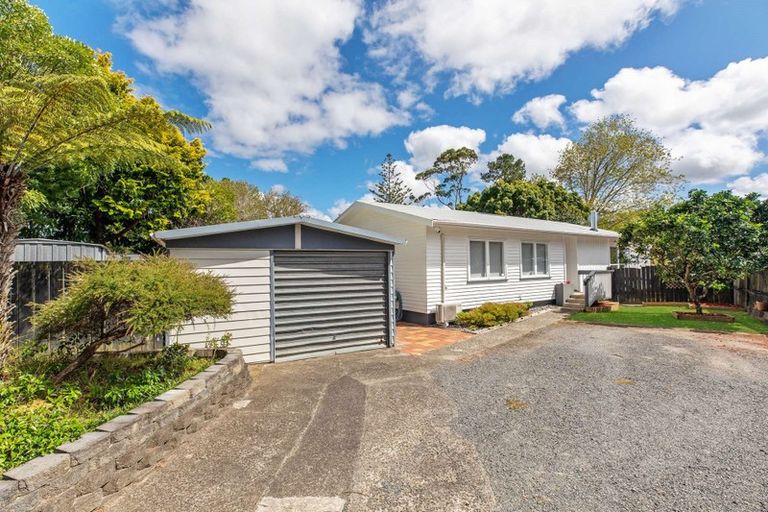 Photo of property in 93 Riverpark Crescent, Henderson, Auckland, 0610
