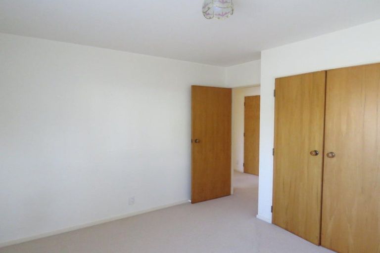 Photo of property in 5 Kellyville Heights, Merrilands, New Plymouth, 4312