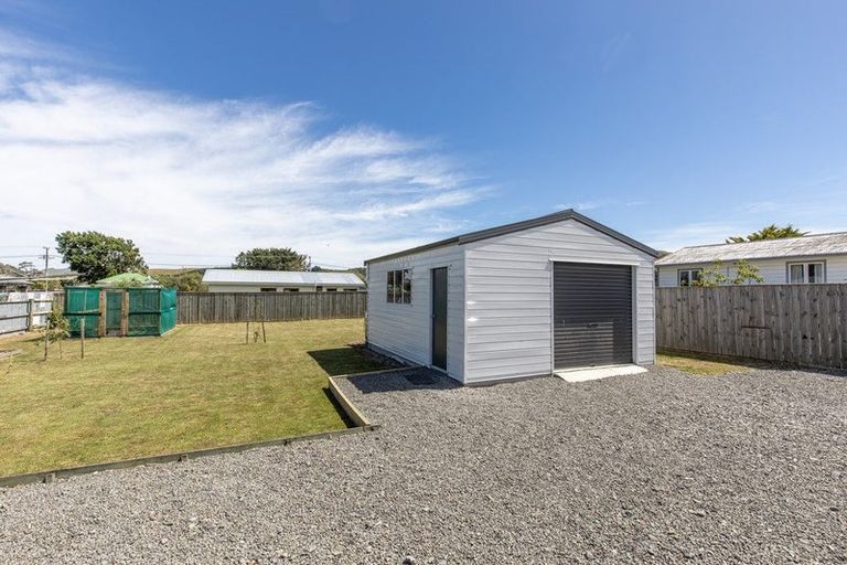 Photo of property in 20 Blake Street, Porangahau, 4293