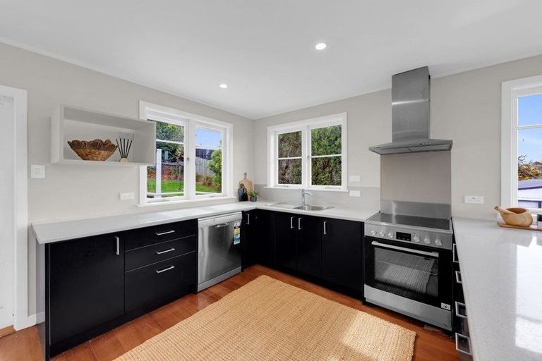 Photo of property in 52 Cambridge Road, Hillcrest, Hamilton, 3216