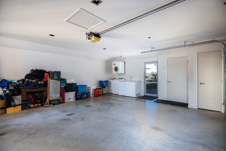 Photo of property in 2/37 Wallace Place, Westown, New Plymouth, 4310