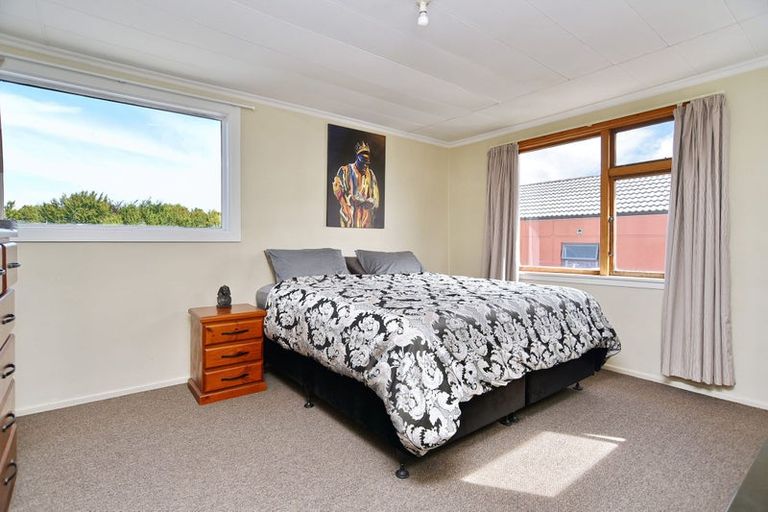 Photo of property in 99 Momorangi Crescent, Redwood, Christchurch, 8051