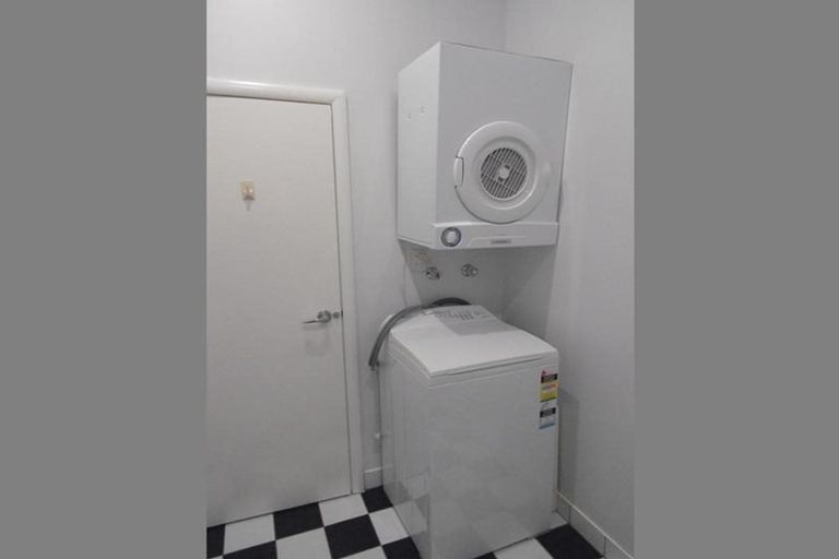 Photo of property in 5 Cheshire Street, Cannons Creek, Porirua, 5024