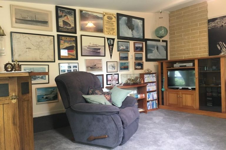 Photo of property in 25 William Benton Street, Featherston, 5710