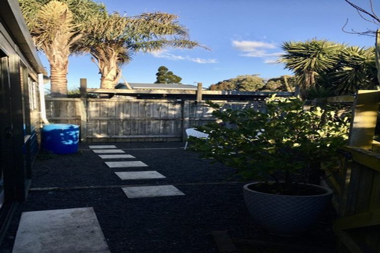 Photo of property in 23 Petane Road, Bay View, Napier, 4104