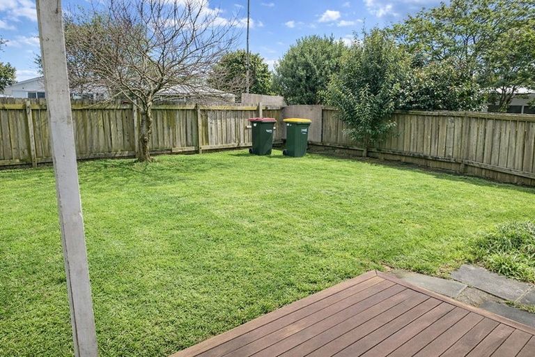 Photo of property in 21 Riverpark Crescent, Henderson, Auckland, 0610