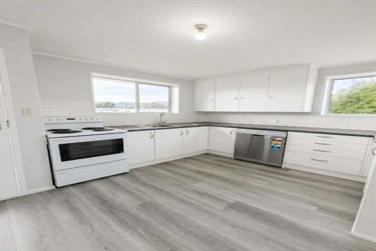Photo of property in 186d Wellington Road, Wainuiomata, Lower Hutt, 5014