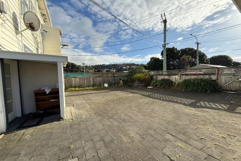 Photo of property in 92a-c Park Road, Miramar, Wellington, 6022