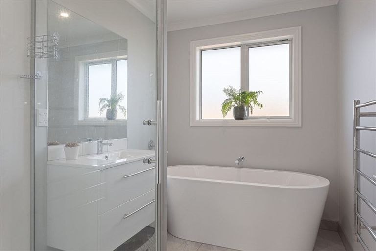 Photo of property in 58 Cassino Street, Rangiora, 7400