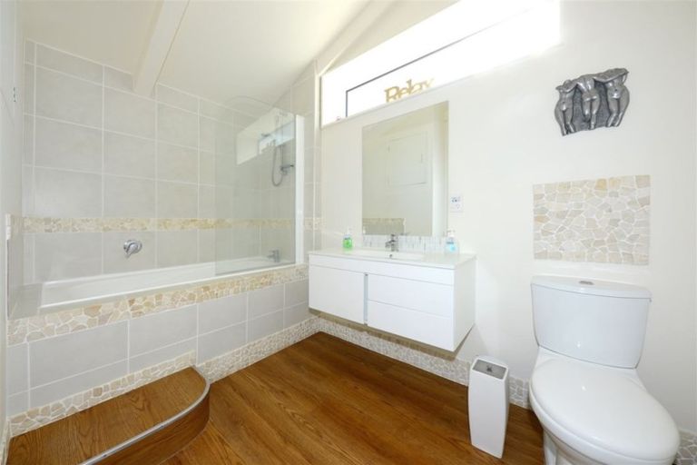 Photo of property in 5 Harbour View Terrace, Cass Bay, Lyttelton, 8082