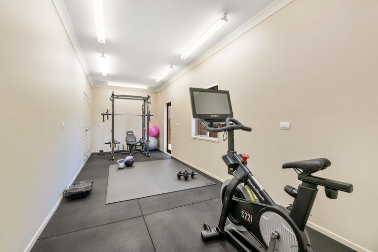 Photo of property in 64 Balboa Drive, Matakatia, Whangaparaoa, 0930