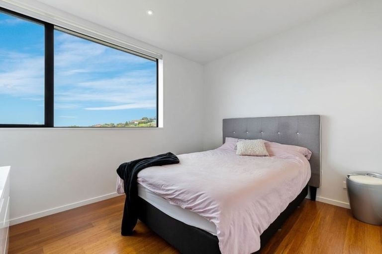 Photo of property in 6 Whiterock Lane, Richmond Hill, Christchurch, 8081