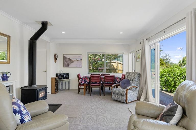 Photo of property in 4 Rotten Row, Waikuku Beach, 7473