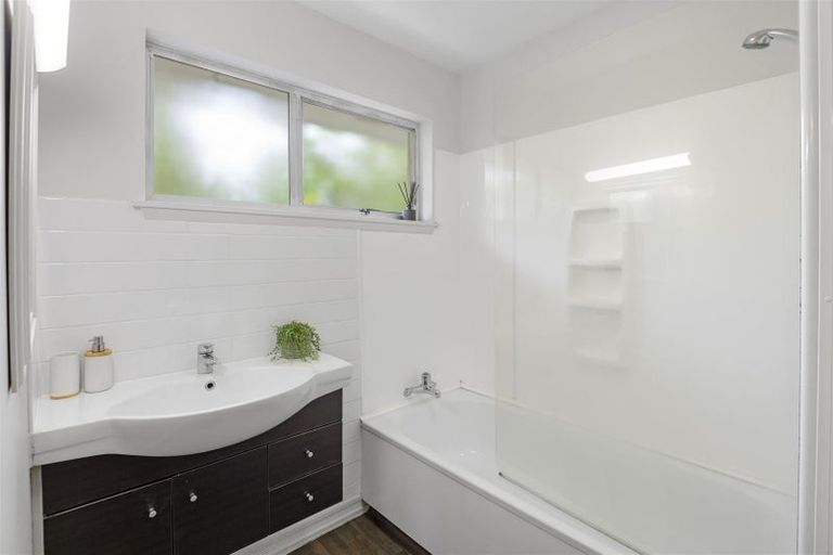 Photo of property in 22 Camelot Street, Ilam, Christchurch, 8041