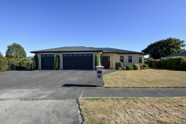 Photo of property in 39 Armstrong Avenue, Carterton, 5713