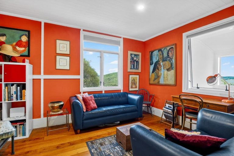 Photo of property in 8 Robertson Street, Russell, 0202