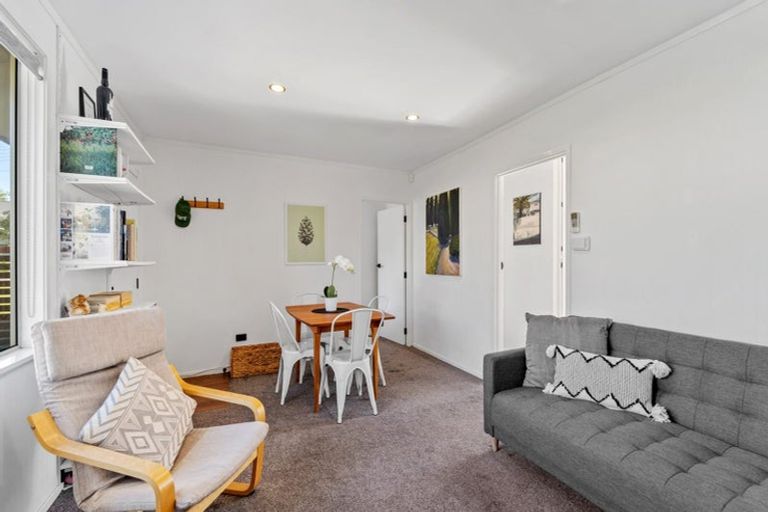 Photo of property in 3/27a Miro Street, New Lynn, Auckland, 0600