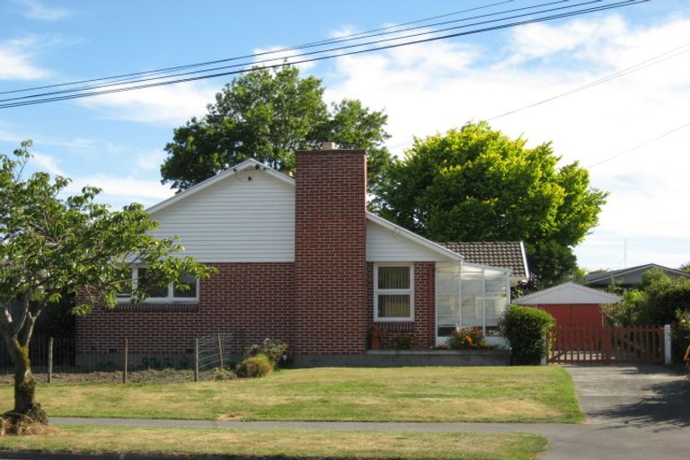 Photo of property in 23 Woodbury Street, Avonhead, Christchurch, 8042