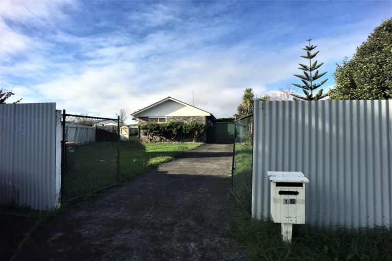 Photo of property in 15 Advocate Place, Randwick Park, Auckland, 2105