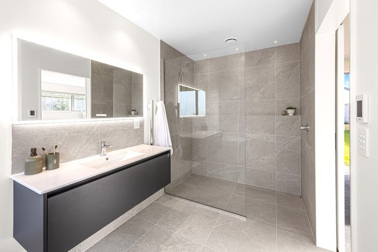Photo of property in 107 Skibbereen Drive, Halswell, 8025