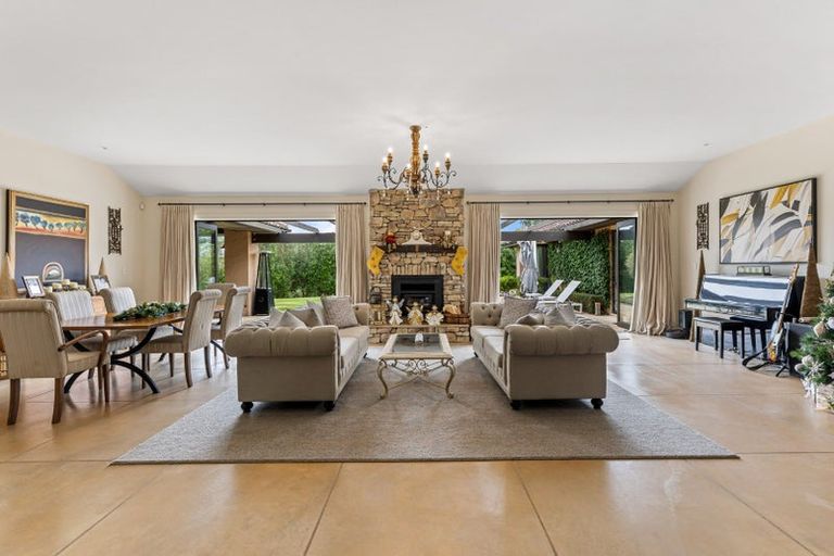 Photo of property in 10 Myra Evelyn Grove, Dairy Flat, Albany, 0792