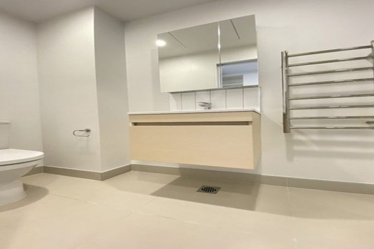 Photo of property in 365a Don Buck Road, Massey, Auckland, 0614