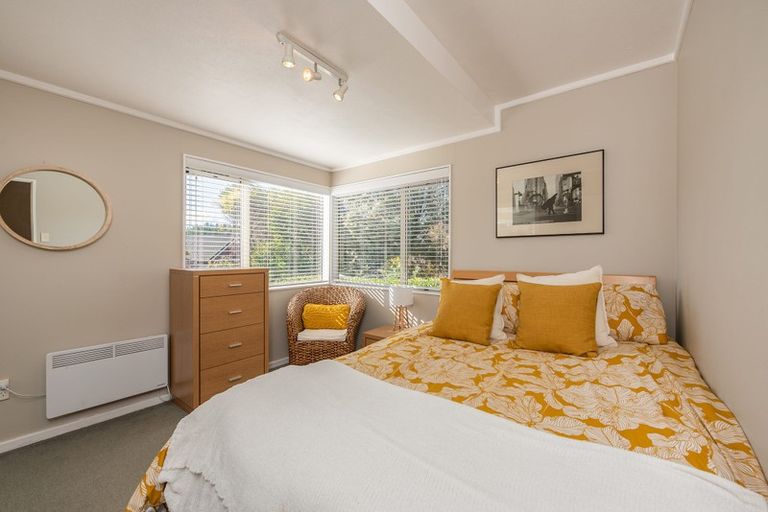 Photo of property in 24 Observatory Close, Whitby, Porirua, 5024