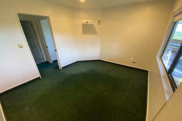 Photo of property in 36 Philomel Crescent, Bayswater, Auckland, 0622