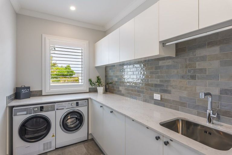 Photo of property in 7 Lamont Place, Waikanae, 5036