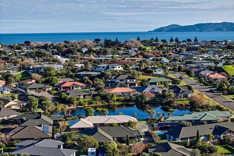 Photo of property in 7 Lorna Irene Drive, Raumati South, Paraparaumu, 5032