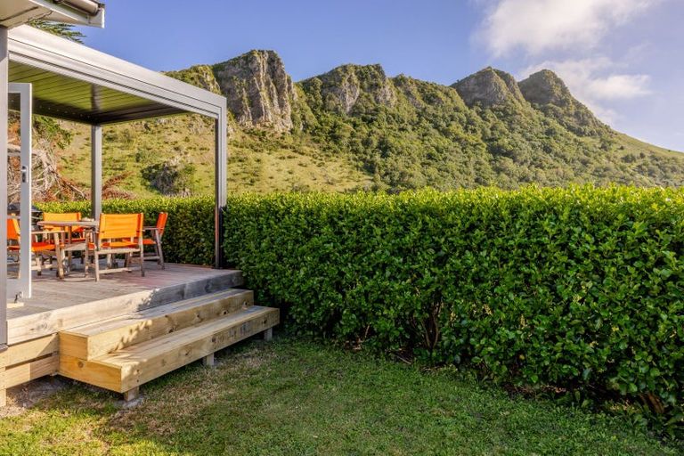 Photo of property in 15 John Ross Place, Kairakau, Elsthorpe, 4295