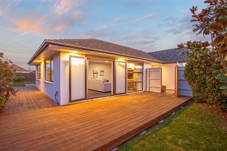 Photo of property in 9 Westpark Drive, Burnside, Christchurch, 8053