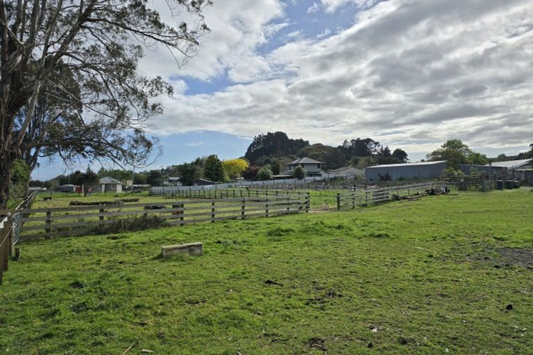 Photo of property in 102 Putiki Drive, Putiki, Whanganui, 4500