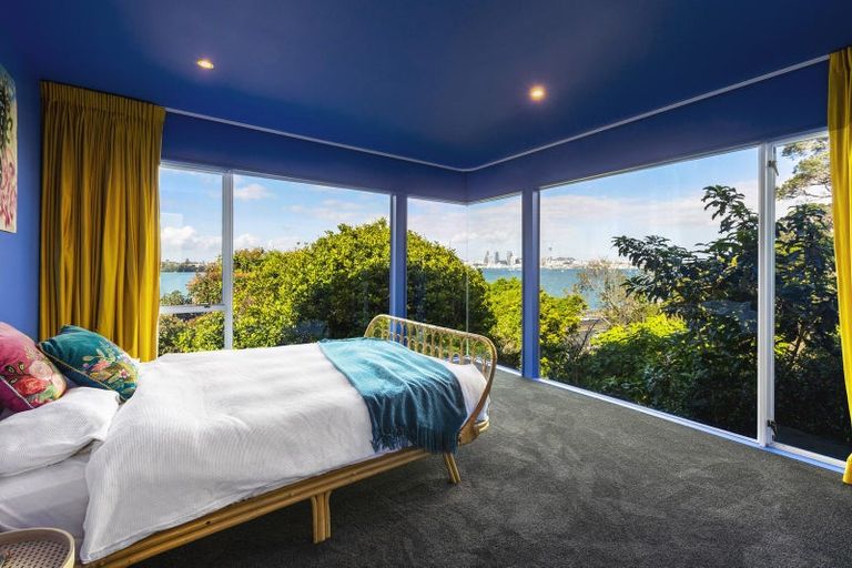 Photo of property in 2/81 Sylvan Avenue, Northcote, Auckland, 0627