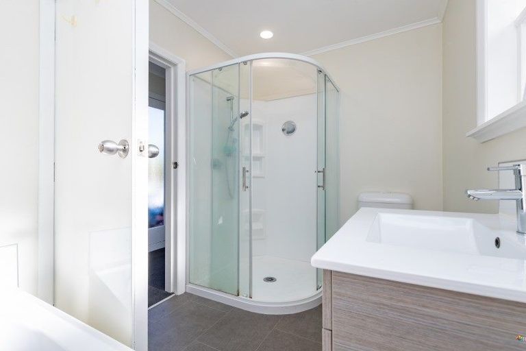 Photo of property in 19 Thomas Street, Stokes Valley, Lower Hutt, 5019