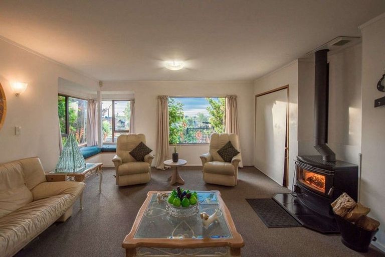 Photo of property in 7 Johnston Place, Welcome Bay, Tauranga, 3112