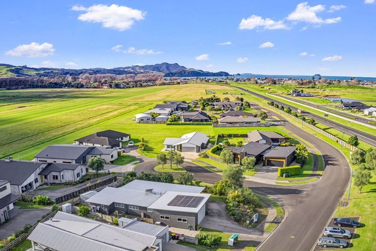 Photo of property in 5 Debenham Drive, Whitianga, 3510